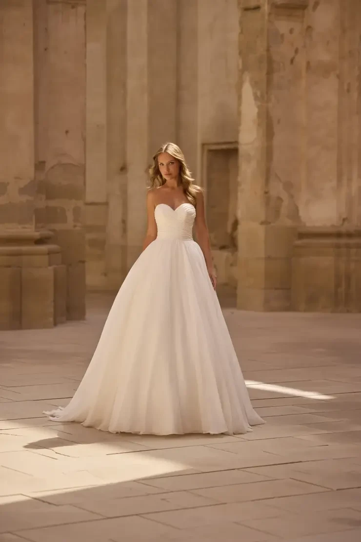 Veni Infantino wedding gown